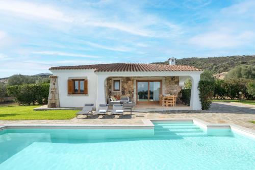 Villa Noah Elysia Klodge — 4-Star Luxury Hotel in Budoni, Italy