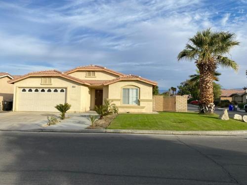 Walking Distance to Stagecoach in Indio, United States