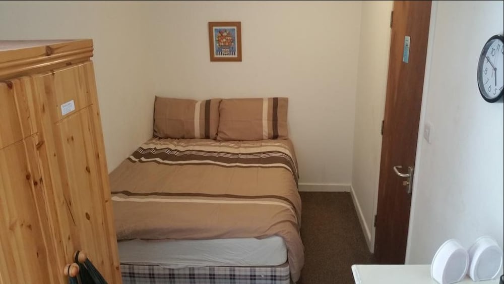 140 Midland Road - carbon neutral hotel in Luton