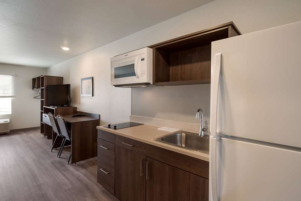 WoodSpring Suites Colorado Springs North Air Force Academy - photo 11