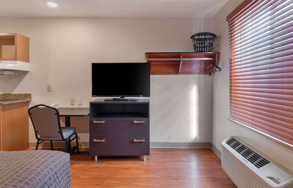 Extended Stay America Select Suites Fayetteville Cliffdale - photo 33