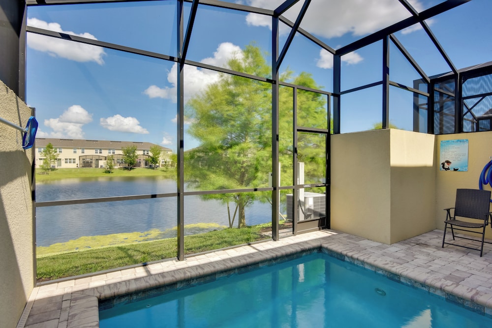 4 Mi to Disney: Compass Bay Resort Gem w Views - photo 23