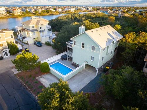 Private Pool Spa & Spacious Deck - last minute hotel in Unknown City