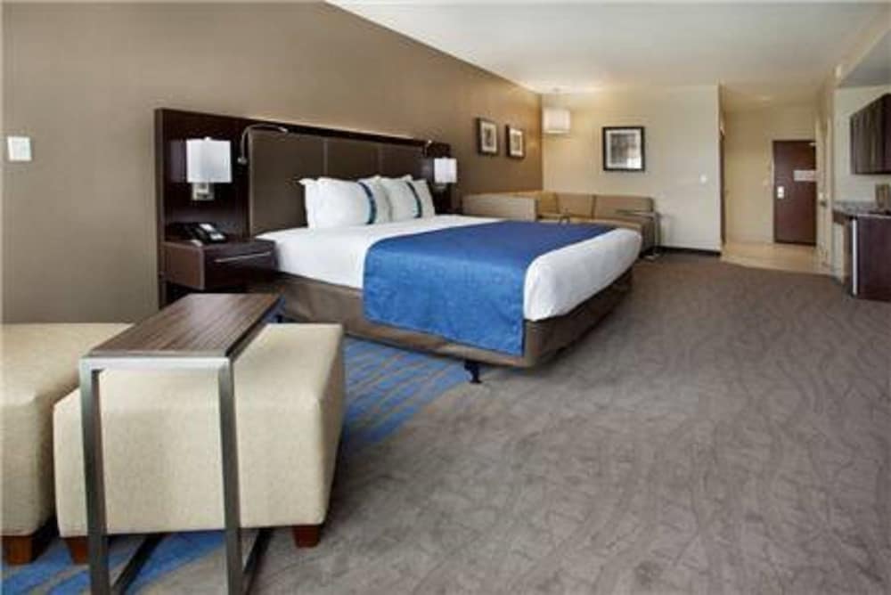 Holiday Inn & Suites San Antonio Northwest by IHG - photo 7