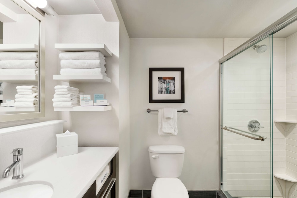 Hampton Inn New Orleans St. Charles Ave. Garden District - photo 29