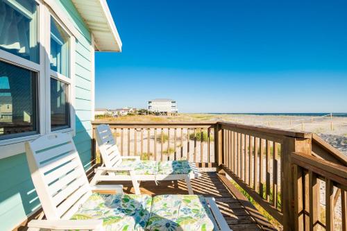 Moon Struck by Oak Island Accommodations - photo 30