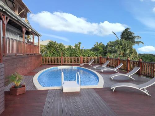 Villa de charme à Sainte Anne avec piscine privée — 4-Star Luxury Hotel in Sainte-Anne, Guadeloupe
