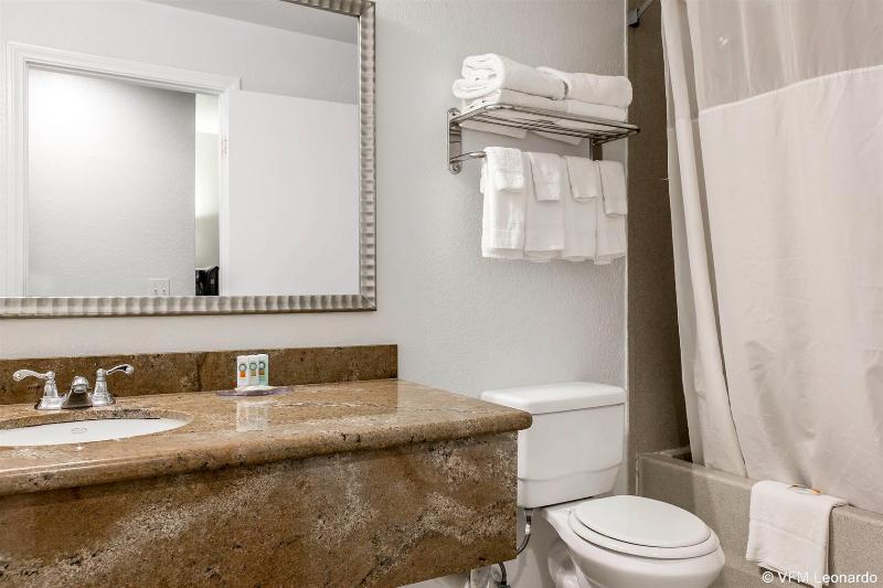 The Beachfront Inn & Suites At Dana Point - photo 20