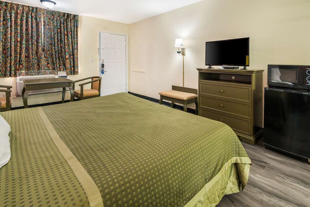 Rodeway Inn Ranger I 20 - photo 8