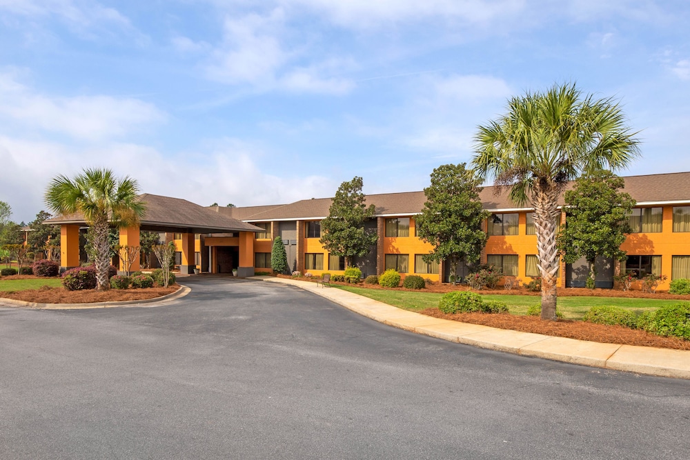 LikeHome Extended Stay Hotel Warner Robins - photo 29