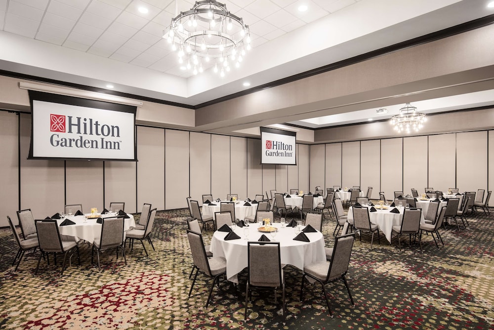Hilton Garden Inn Kalispell - photo 32