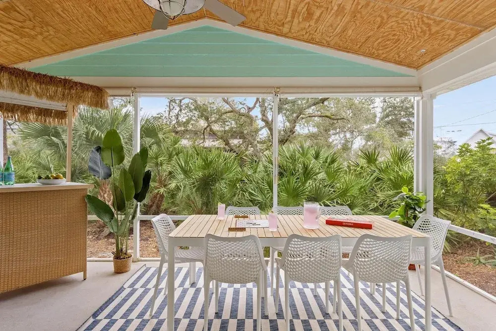 Sleeps 18 2 Homes Hot Tub Game Room Walk to the Beach Haven Hidden Grove — 4-Star Luxury Hotel in Saint Augustine, United States