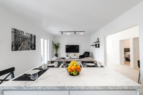 Apartment White Sunshine