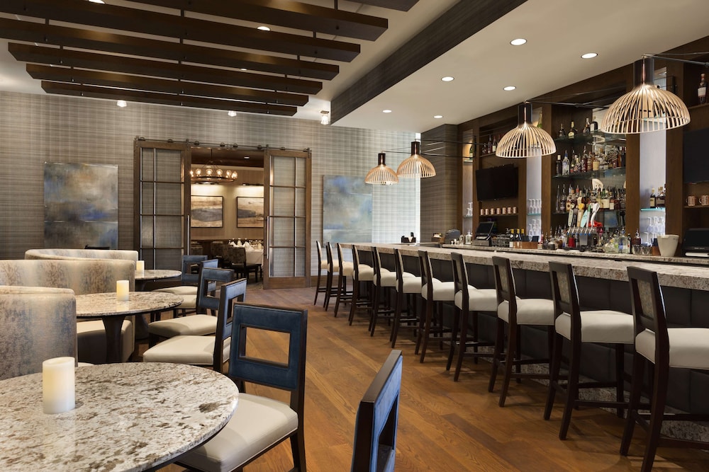 Embassy Suites by Hilton Greenville Downtown Riverplace - photo 28