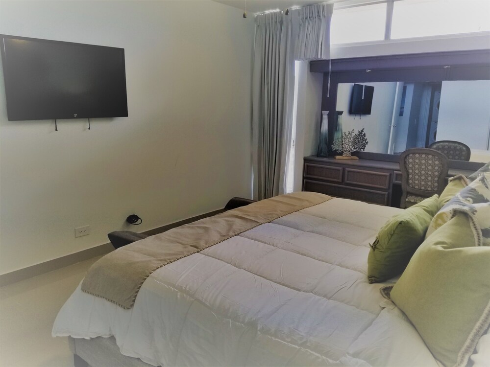 Luxury Apartments ESJ Towers at Mare — Carolina — photo 3