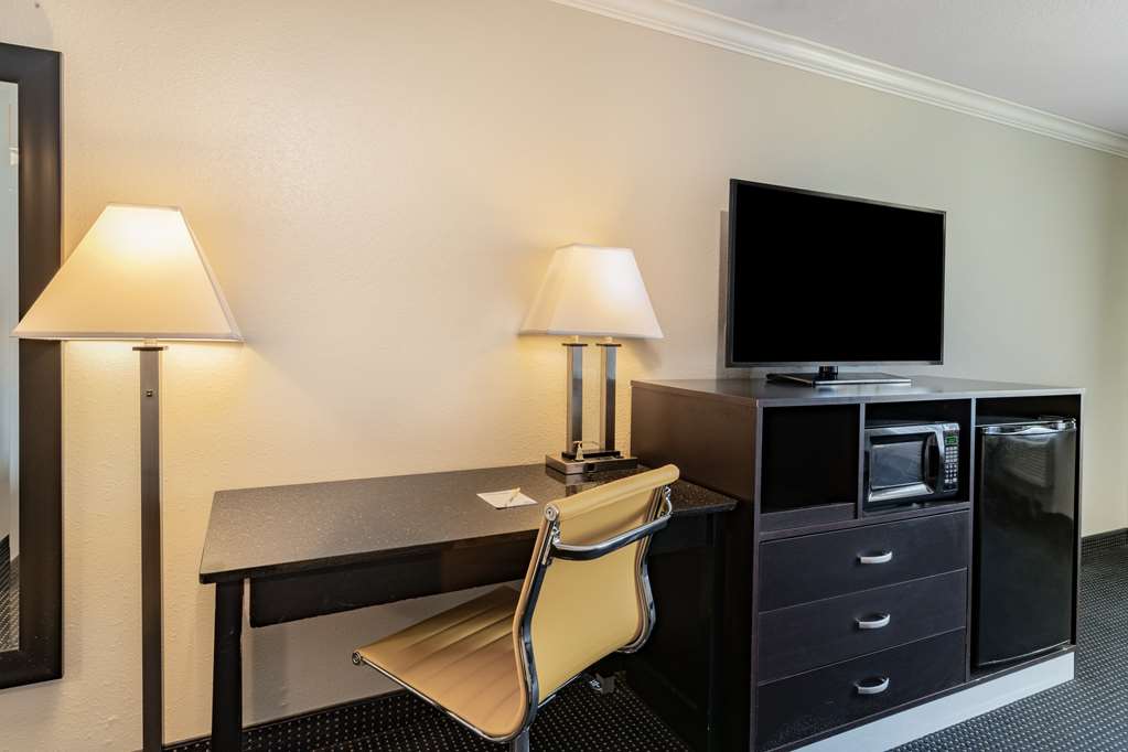 Days Inn by Wyndham Winnemucca - photo 19