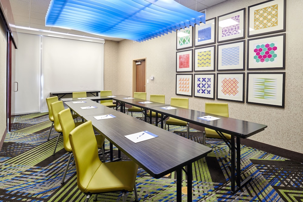 Holiday Inn Express & Suites El Paso East Loop 375 by IHG - photo 36