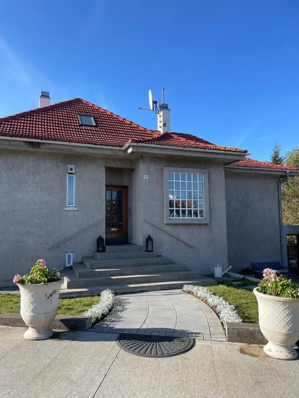 Casa Dísa Dreams A Boutique Guesthouse in Reykjavik City`s Central Park and Botanical Garden in Laugardalur Hot Spring Valley