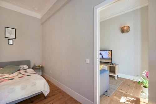 Design Apartment for Big Groups 4bed 3bath — 4-Star Luxury Hotel in Lisbon, Portugal