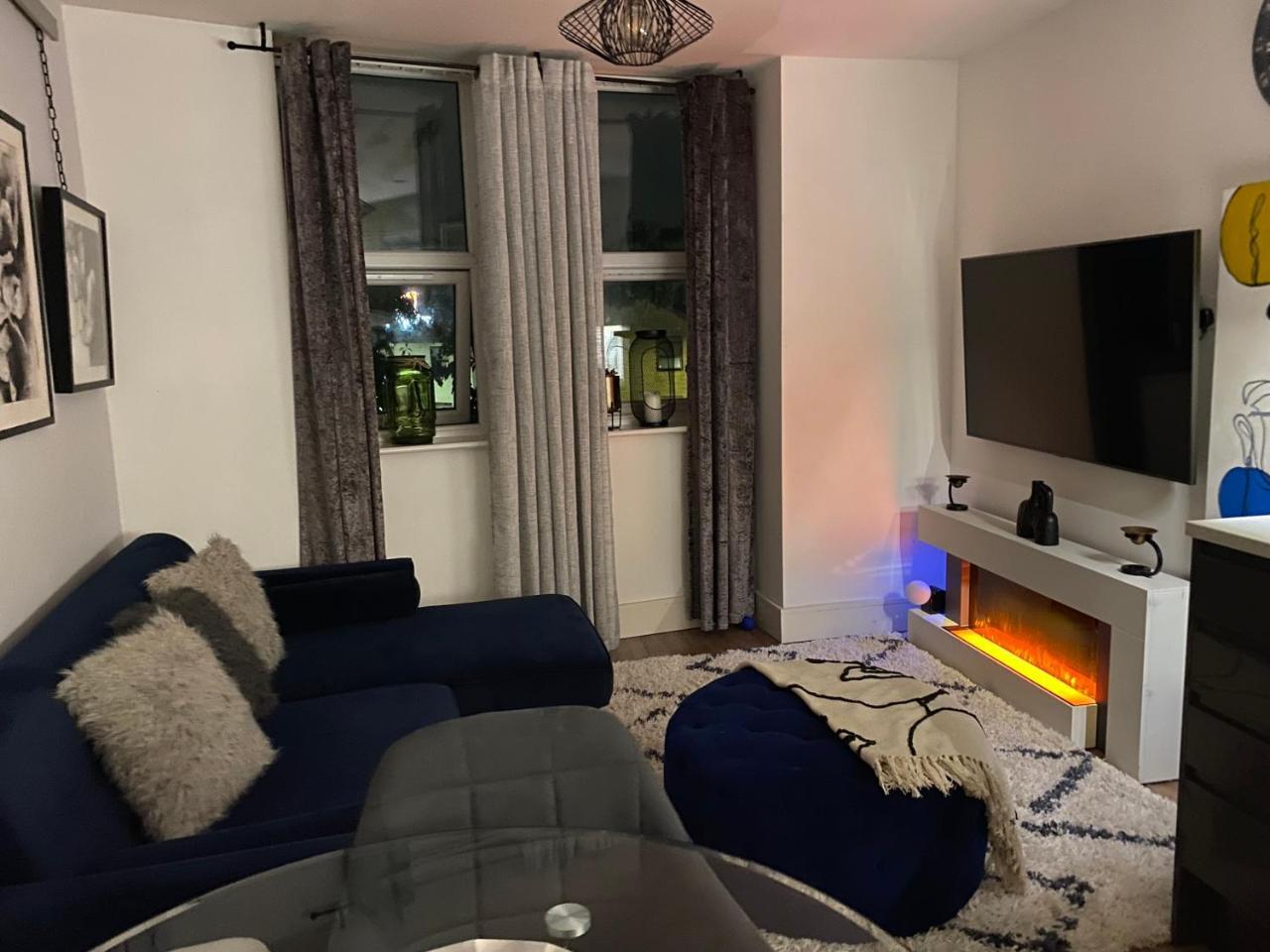 No Live Yet — hotel in Romford
