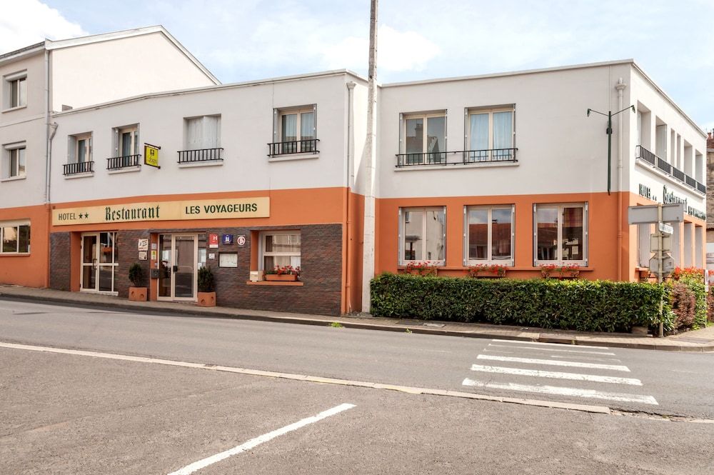 Logis Hotel Les Voyageurs — Lezoux
