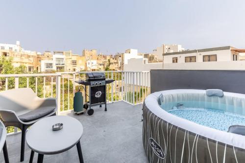 Oasis Penthouse Luxury Suite by Solea — 4-Star Luxury Hotel in Sliema, Malta