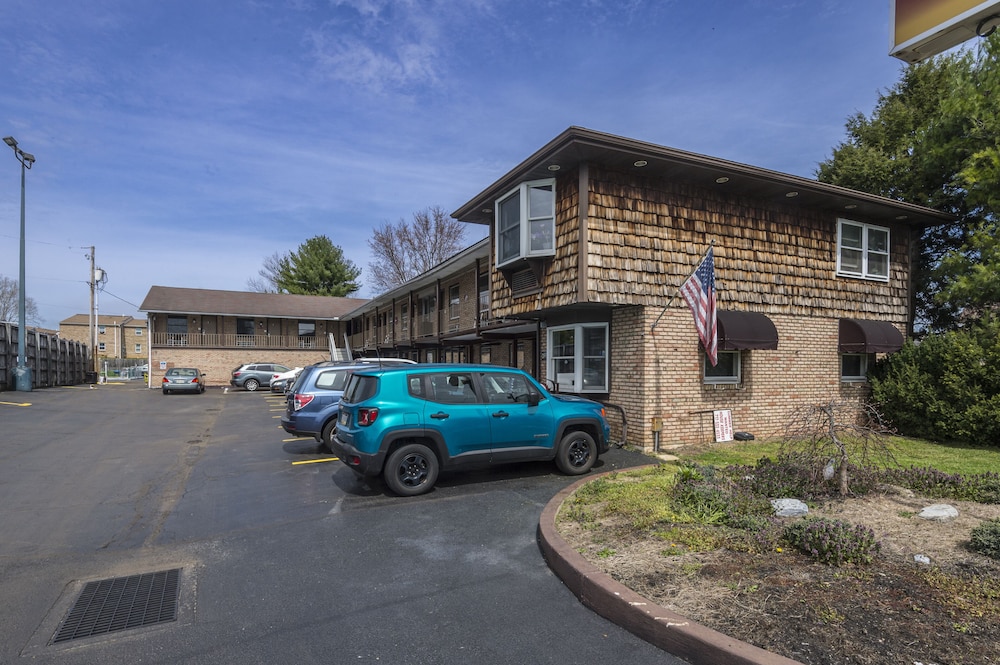 Sunrise Inn Hershey - photo 45