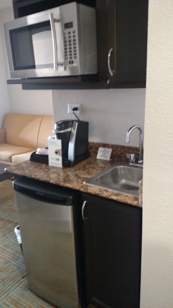 Holiday Inn Express Hotel & Suites PERRY by IHG - photo 12