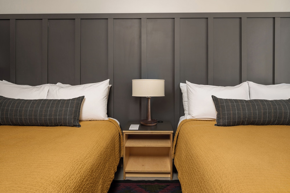 The Coachman Hotel - photo 34