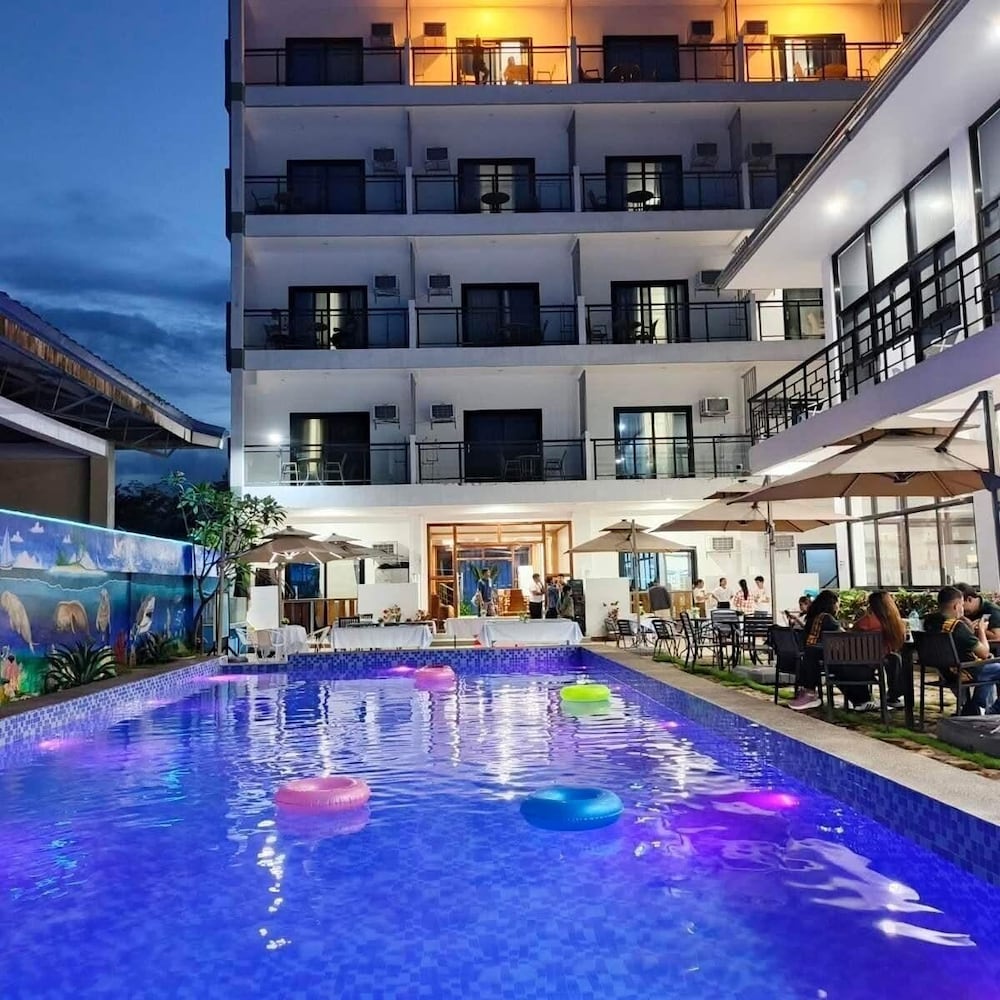 Ocean Star Hotel - carbon neutral hotel in Coron