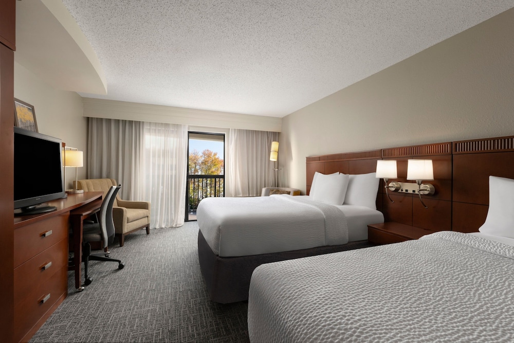 Courtyard by Marriott Wall at Monmouth Shores Corporate Park - photo 11