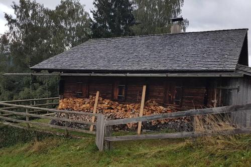 Almhütte für Summer und Wintersport — hotel in Pill