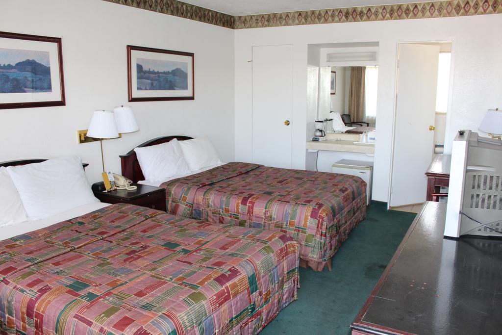 Yuma 4th Ave. Travelodge - photo 13