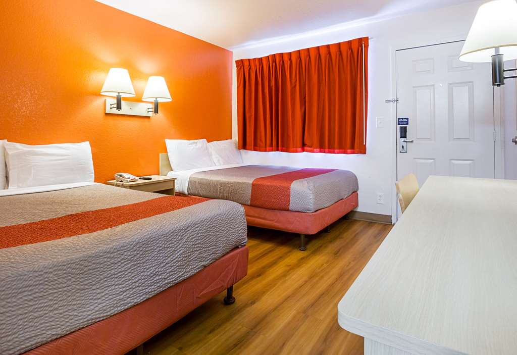 Motel 6 Mesa North - photo 12
