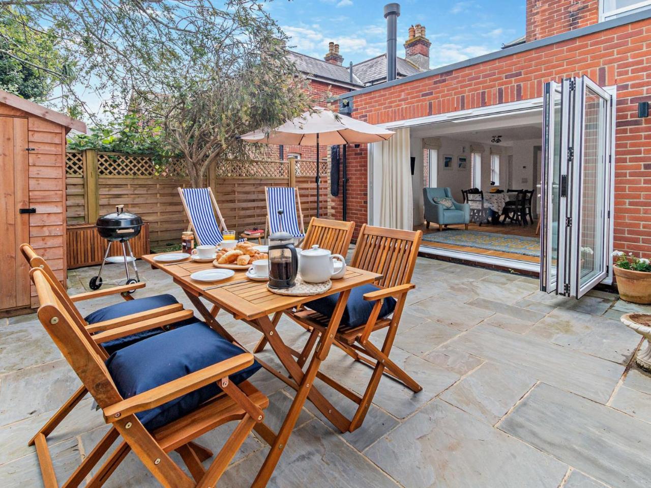 2 Bed in Bembridge 94115 in Bembridge, United Kingdom