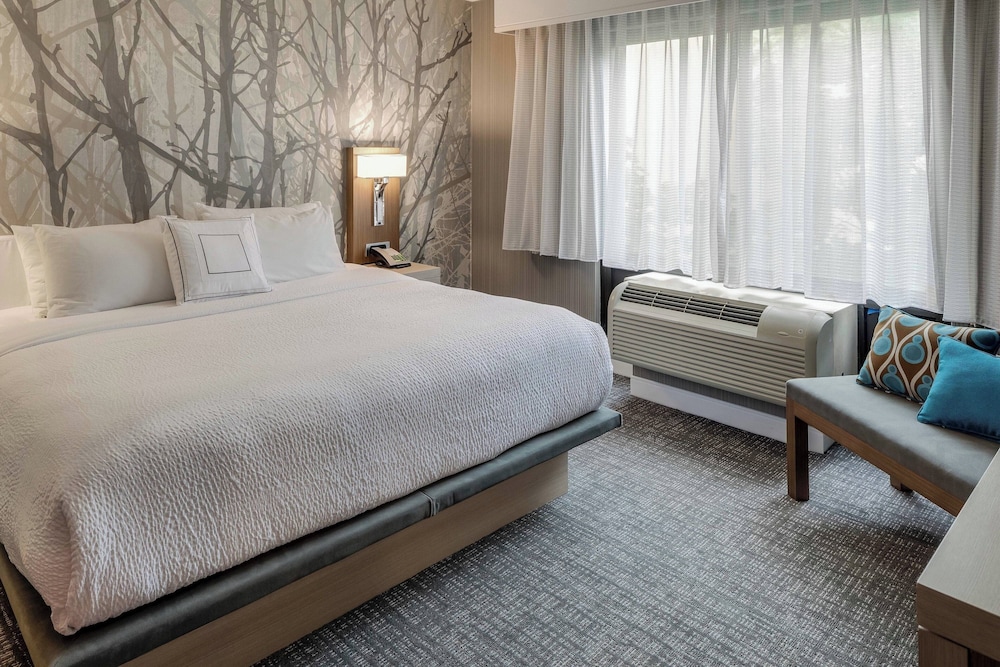 Courtyard by Marriott in Portsmouth - photo 11