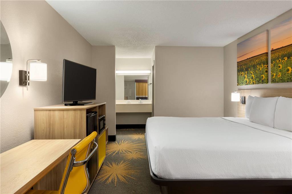 Days Inn by Wyndham Cartersville - photo 23