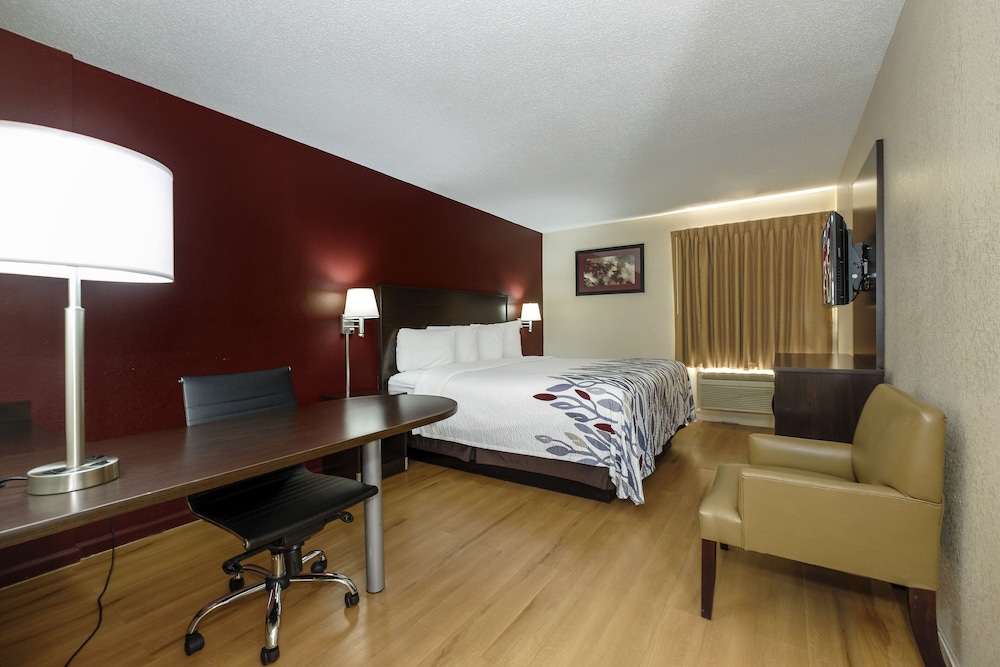 Red Roof Inn Hillsville - photo 7