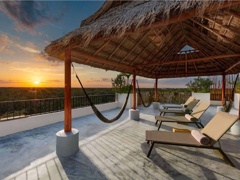 Sundeck