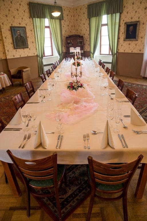 Zámek Lobeč in Doksy, Czech Republic