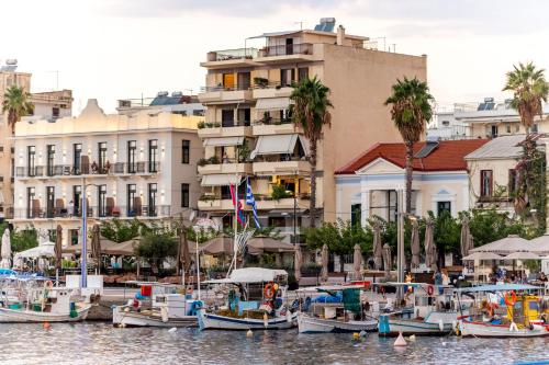 Grand Luxury Apartment Seafront Kalamata — 4-Star Luxury Hotel in Kalamata, Greece