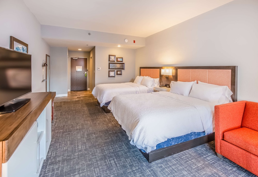 Hampton Inn Pensacola Beach - photo 23