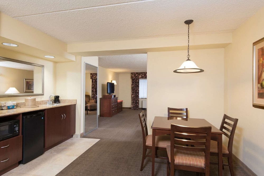 Hampton Inn Schenectady Downtown - photo 20