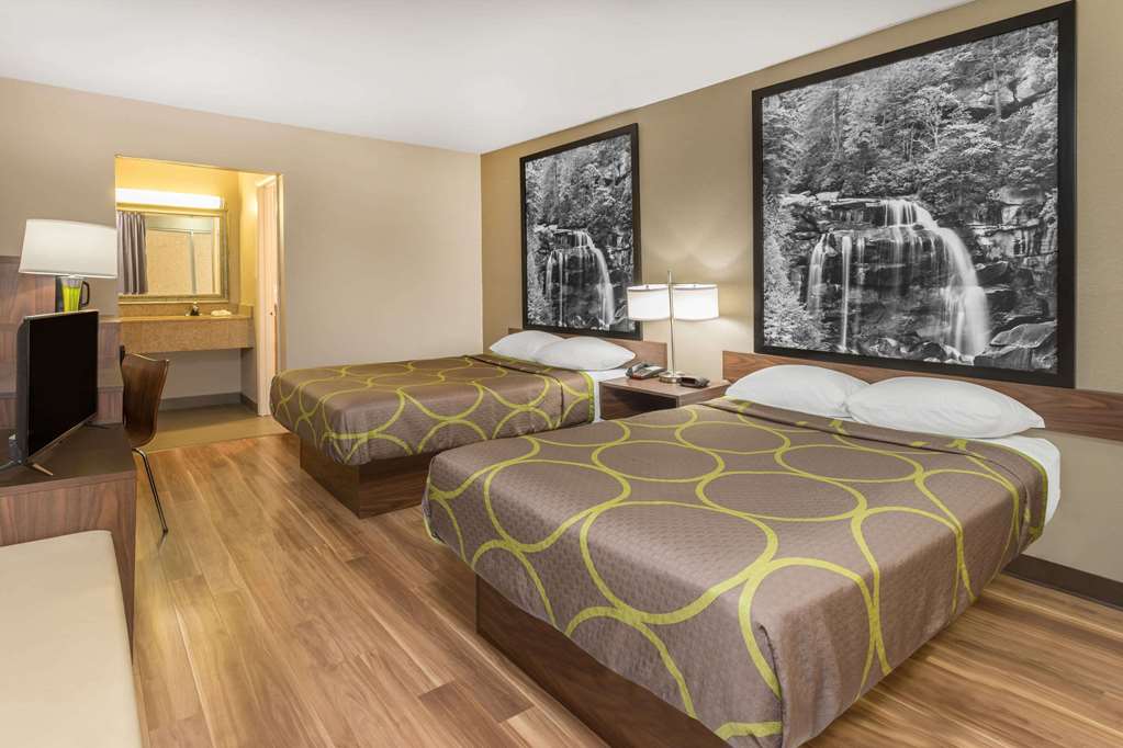 Super 8 by Wyndham Asheville Airport - photo 8