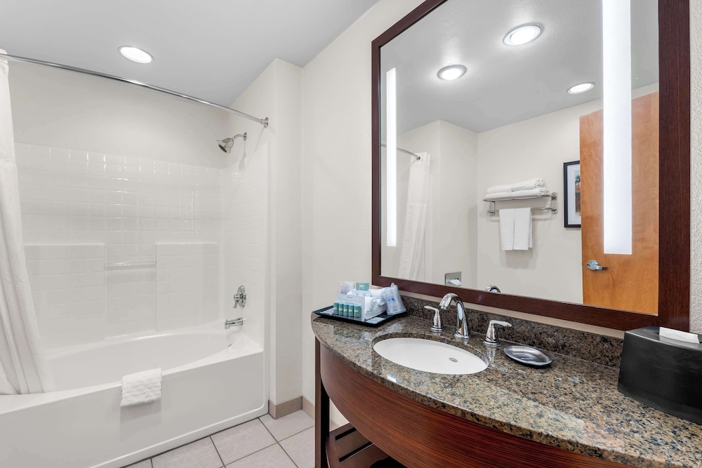 Best Western Rocky Mountain Lodge - photo 23