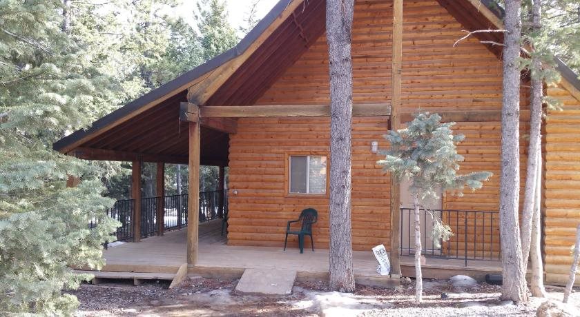 Pinewoods Resort - carbon neutral hotel in Alton