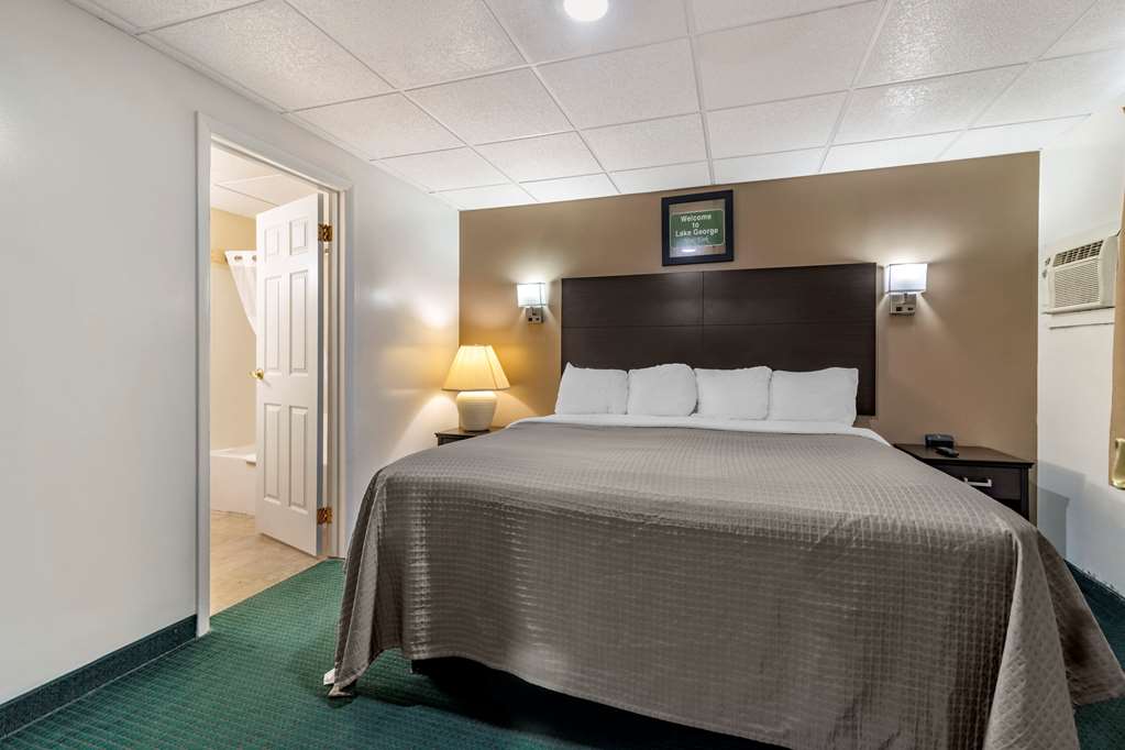 Rodeway Inn Lake George Outlets - photo 18