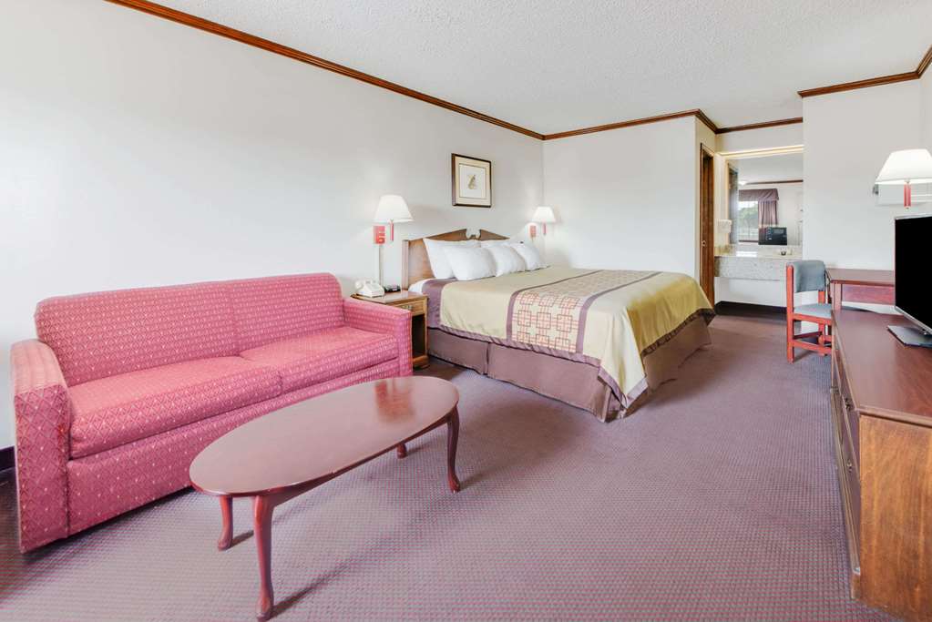 Days Inn by Wyndham Monett - photo 14