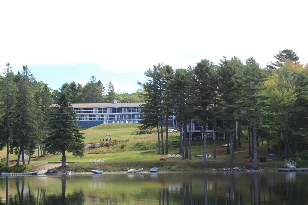 Beach Cove Waterfront Inn - photo 23