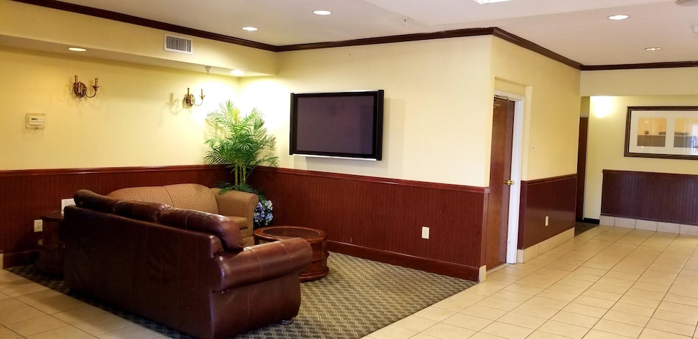 Home Inn & Suites - photo 4